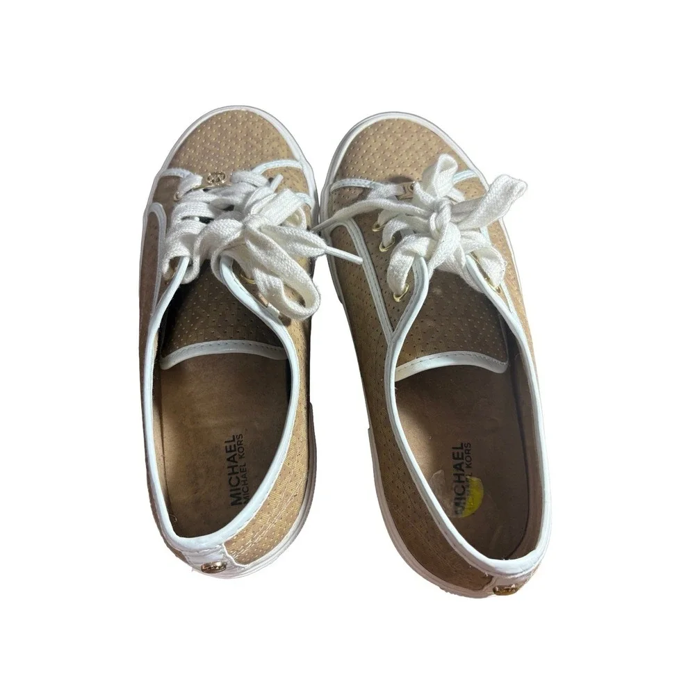 Michael‎ Kors Ima Boerum Youth Sneakers Size 5 Camel Charm Logo